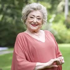 Suely Franco assina contrato vitalício com a Globo