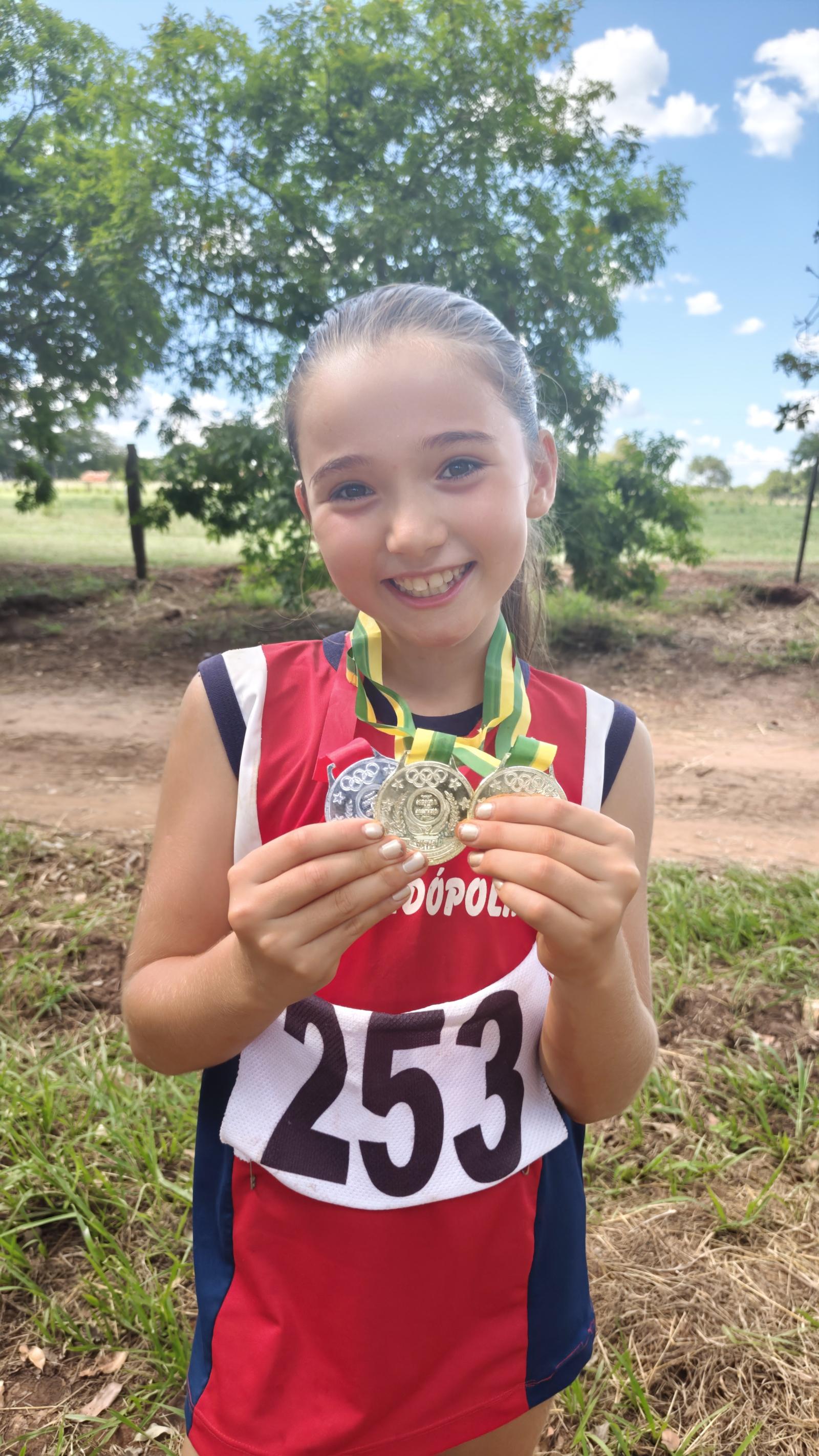 Aimê Giaretta Katsumi brilha em estreia oficial, vence categoria acima da idade e quebra recorde em competição tradicional Aimê Giaretta Katsumi brilha em estreia oficial, vence categoria acima da idade e quebra recorde em competição tradicional