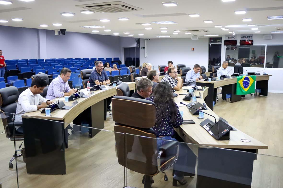 Câmara analisa sete projetos nesta quarta, com destaque para criação de medalha sobre igualdade racial