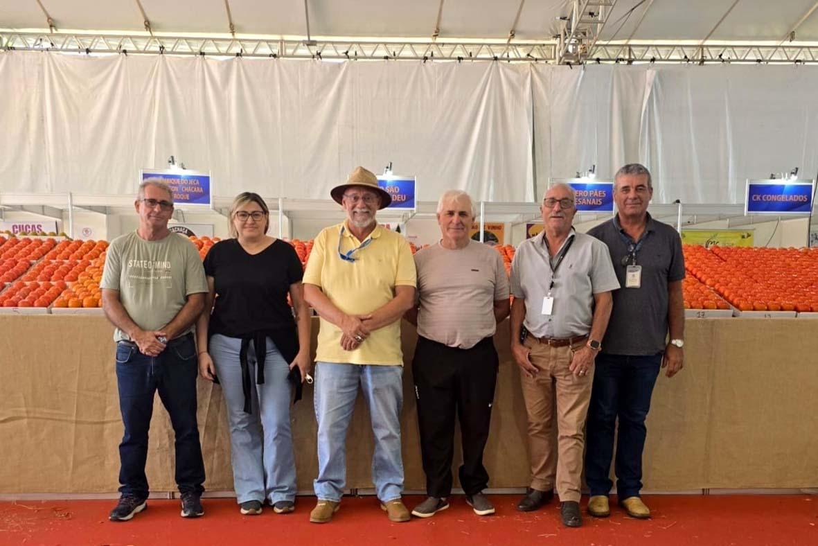 Concurso de frutas da Festa do Caqui premia produtores e destaca qualidade da safra