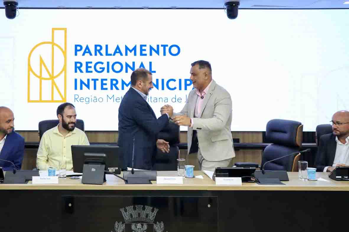 David Bueno assume presidência do Parlamento Regional Intermunicipal