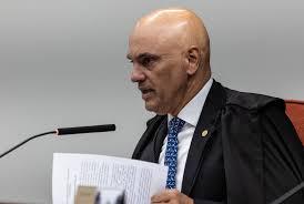 Moraes abre ação contra Flávio Bolsonaro por suposta calúnia a Lula