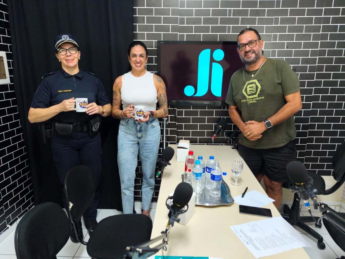 Podcast ItatibaPod+ aborda violência doméstica e destaca ações de proteção às vítimas 