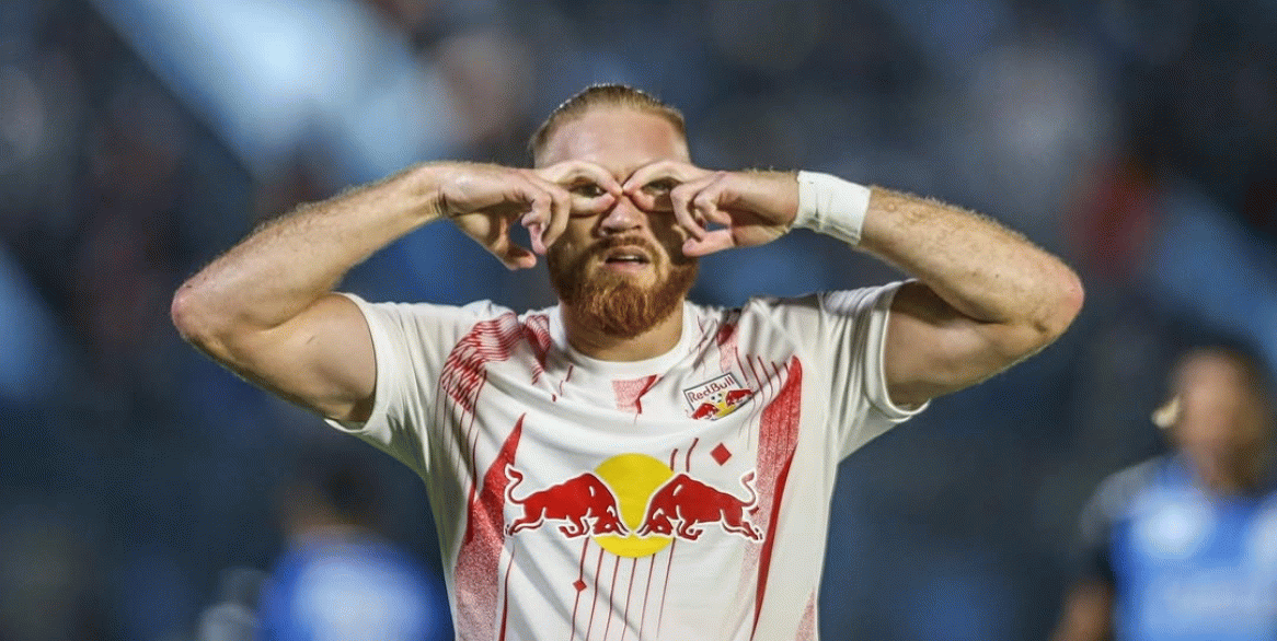 Red Bull Bragantino vence Blooming com gol no último lance da partida