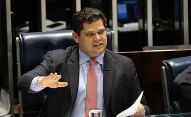 Voz de Alcolumbre vaza e antecipa derrota de Messias: 'Vai perder por oito'