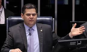 Dosimetria: Alcolumbre promulga lei que beneficia condenados pelo 8/1 