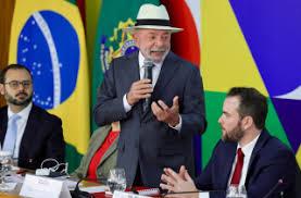 Lula anuncia novo Desenrola para quem ganha até R$ 8,1 mil 