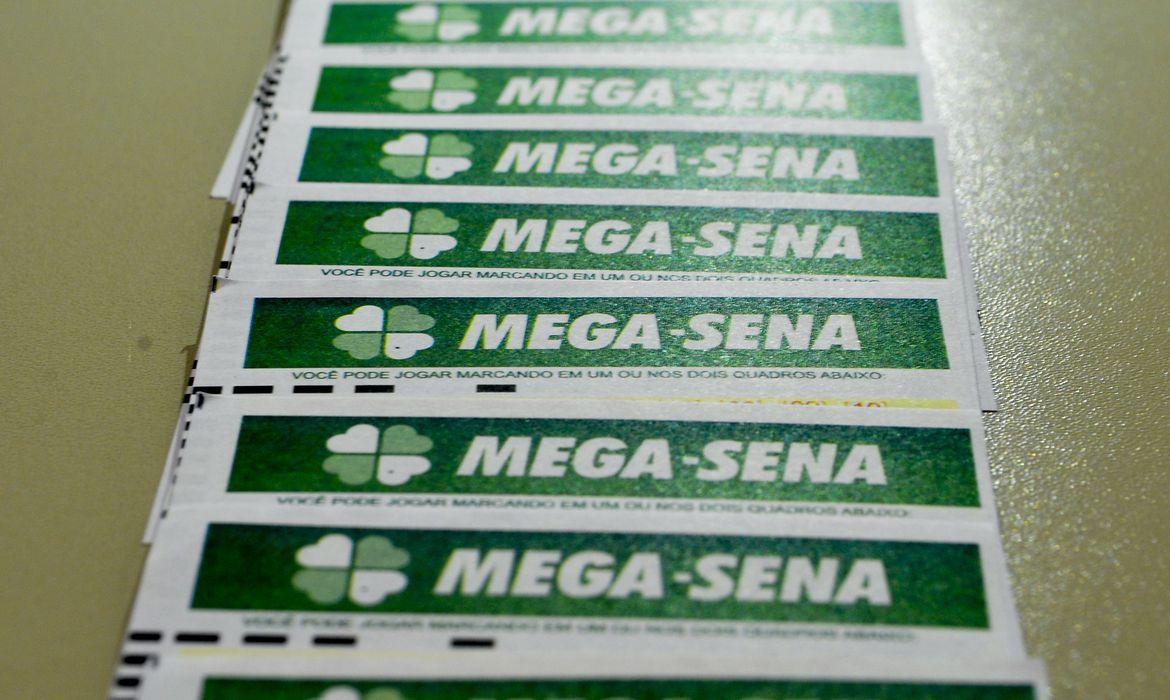 Mega-sena acumula e próximo prêmio será de R$ 300 milhões