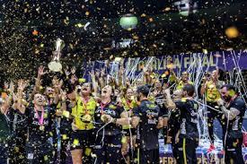 Praia Clube bate Minas e fatura título da Superliga Feminina de vôlei