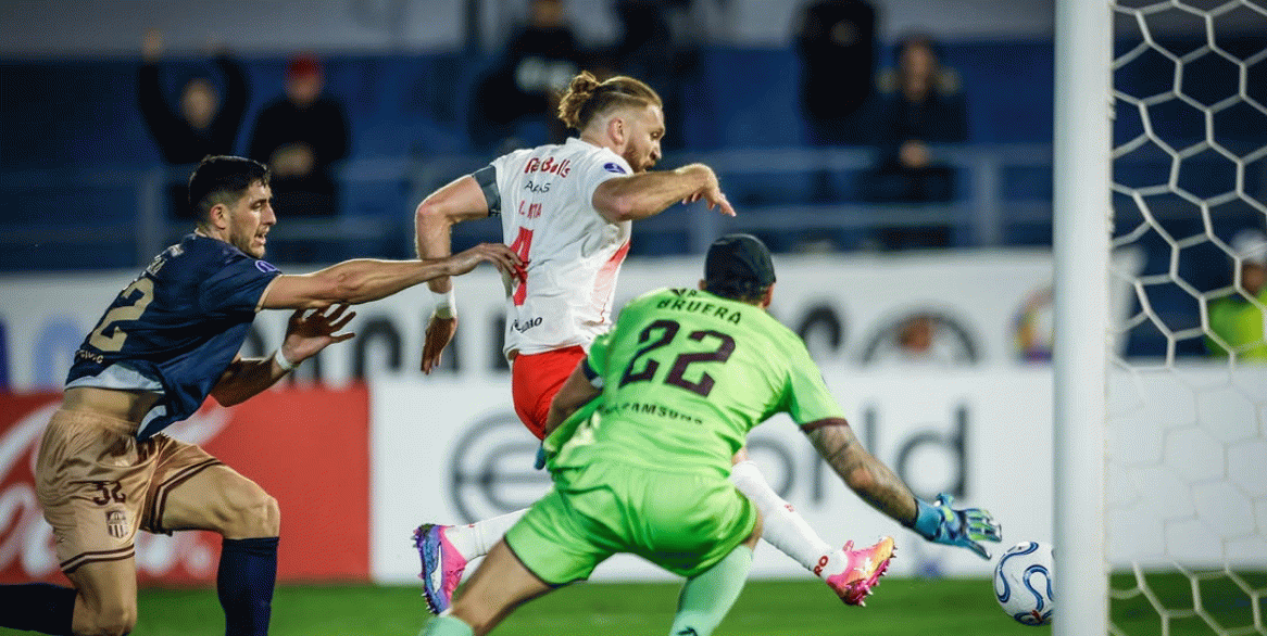  Red Bull Bragantino supera Carabobo em casa e avança aos playoffs