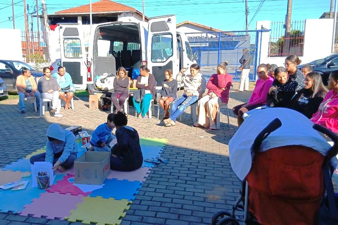 Semana do Brincar termina com caminhada e atividades para toda a família na Praça da Bandeira