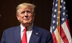 Trump enfrenta 4ª ameaça armada em menos de 2 anos após tiroteio perto da Casa Branca
