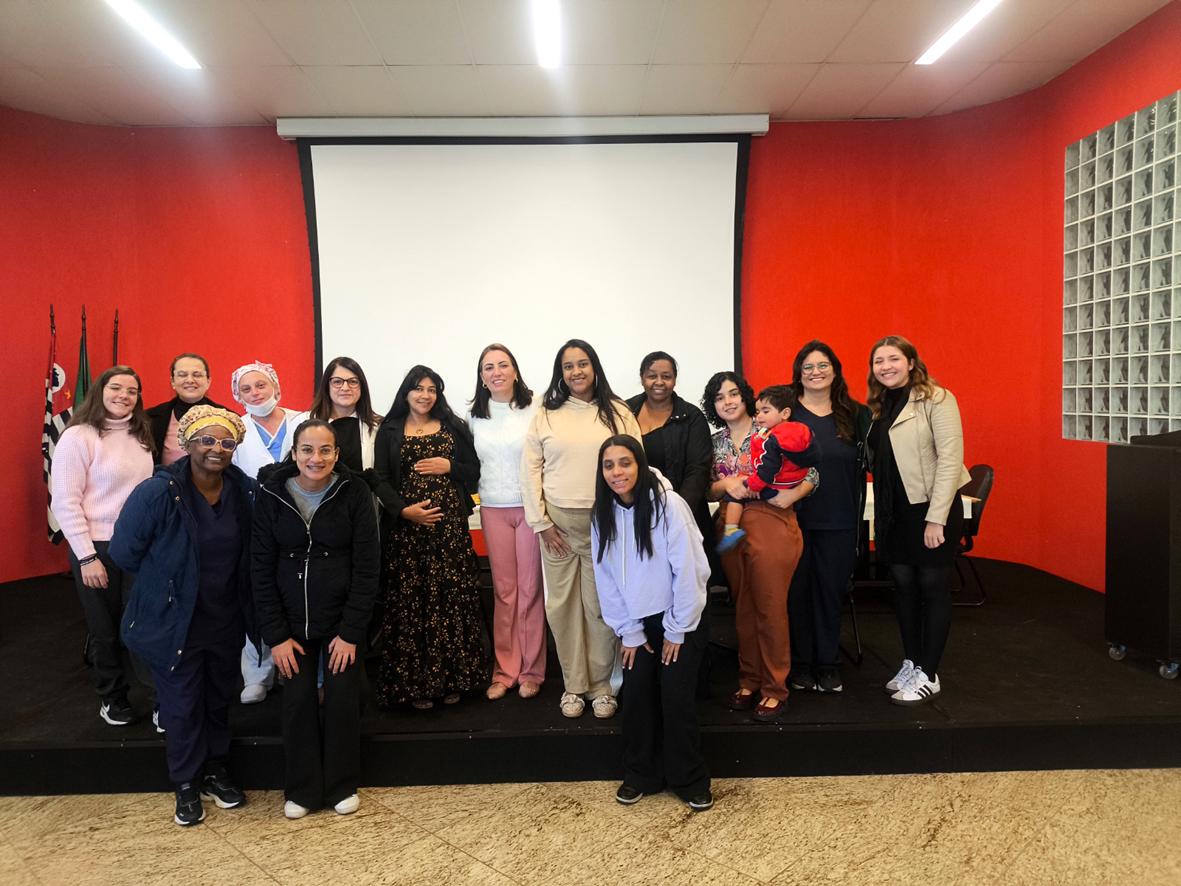 Aleitamento materno é tema de encontro do projeto Bebê a Bordo na Santa Casa