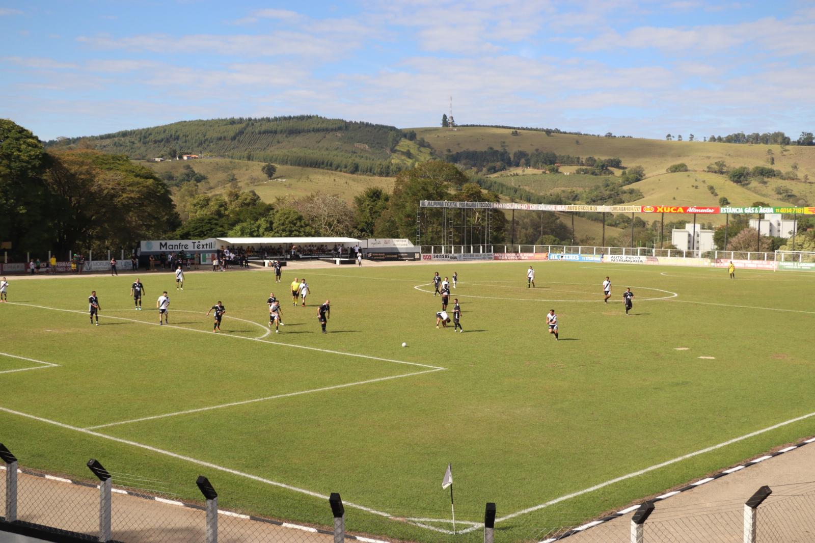 Craques do futebol entram em campo por solidariedade neste sábado em Morungaba