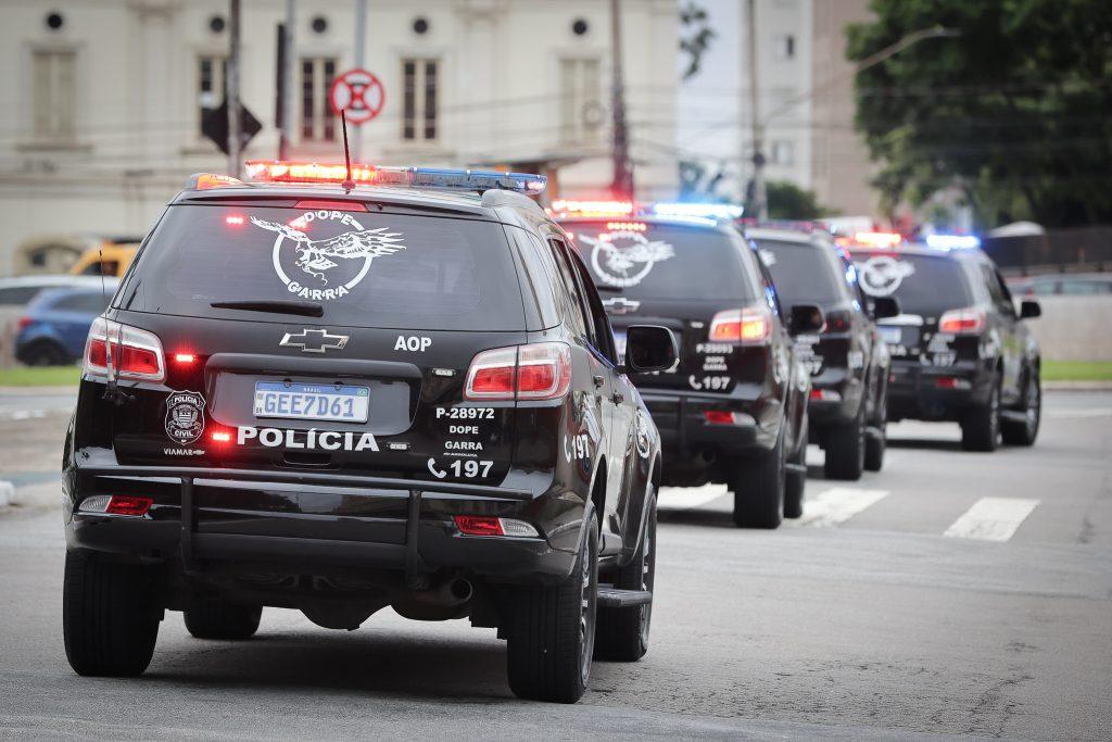 Polícia prende 10 integrantes de organização criminosa especializada em tráfico de drogas 