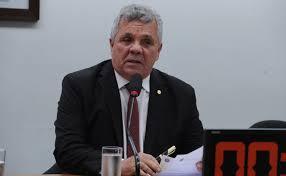 Frente parlamentar e delegados repudiam fala de Lula sobre delegacias e celulares roubados