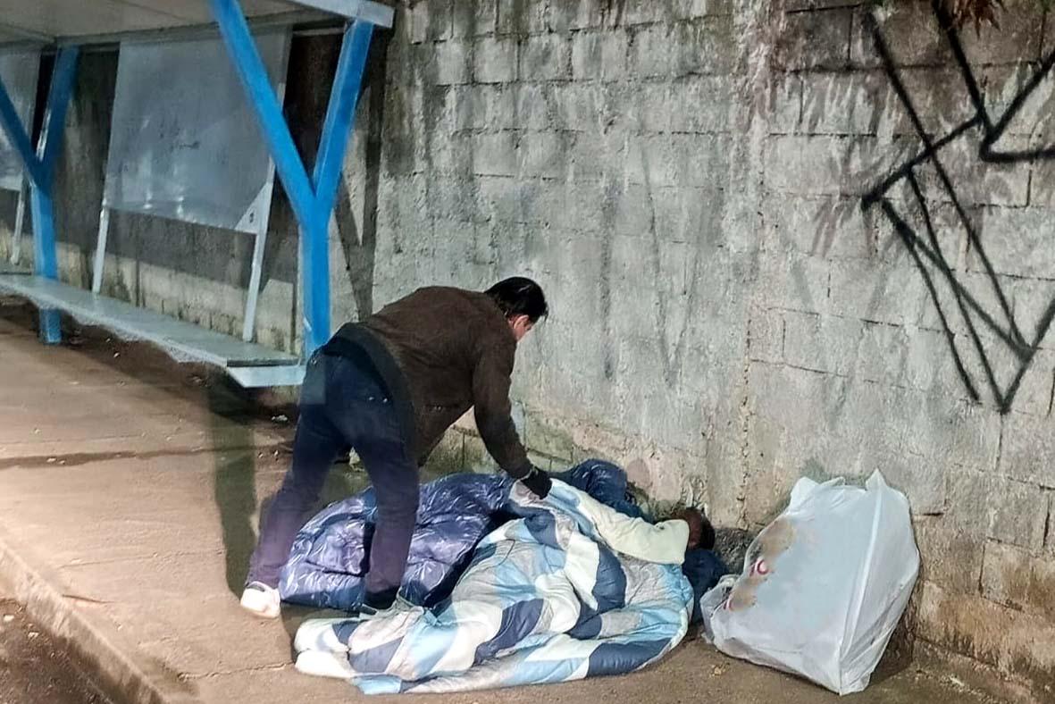 Frio intenso mobiliza equipes e garante acolhimento a pessoas em situação de rua em Itatiba