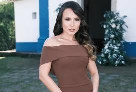 Larissa Manoela desabafa sobre pressão por gravidez: 'Querem me ver grávida a qualquer custo'
