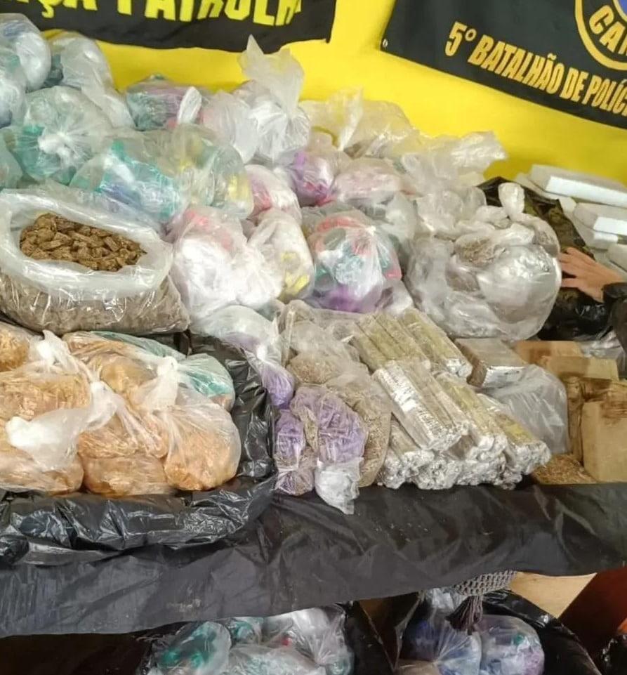 PM prende 7 criminosos em sítio usado para o tráfico de drogas no interior de São Paulo