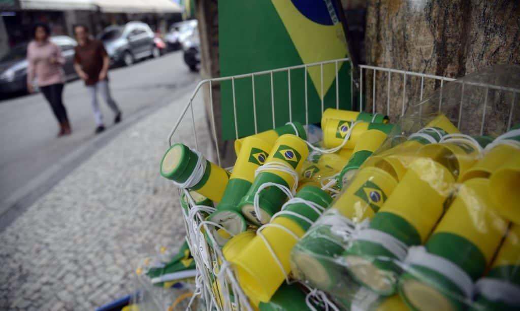 Procon-SP reforça orientações para compras de produtos da Copa do Mundo