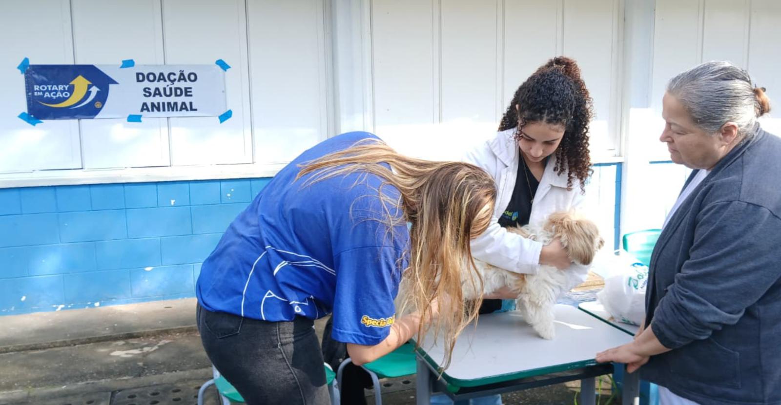 Rotary em Ação reúne cerca de 600 pessoas e leva serviços gratuitos à comunidade em Itatiba