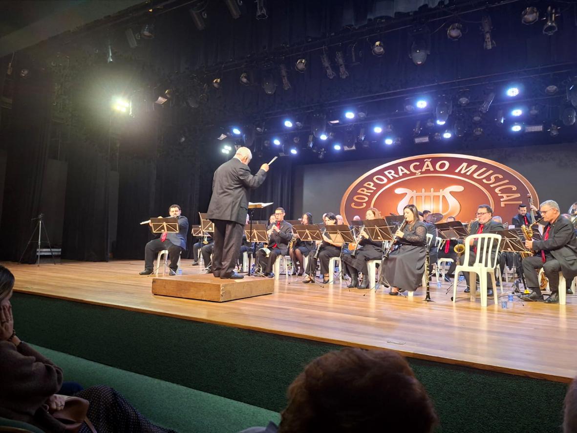Concerto de Gala: Banda Santa Cecília tem apresentação memorável de aniversário 