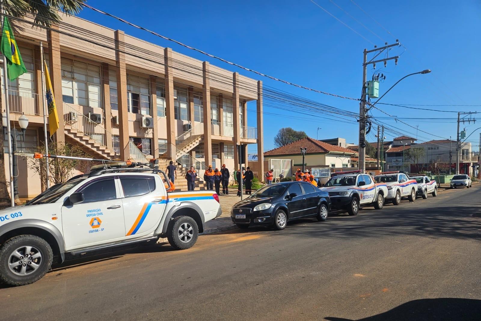 Defesa Civil de Itatiba integra força-tarefa estadual para auxiliar recuperação de Guariba após temporal