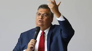 Dino bloqueia R$ 119 milhões de Valdemar por suspeitas em emendas
