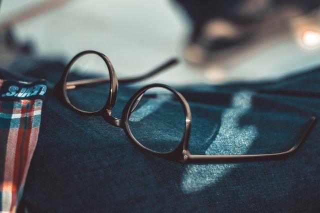 Do estilo vintage ao moderno: por que a armação circular se tornou um clássico?