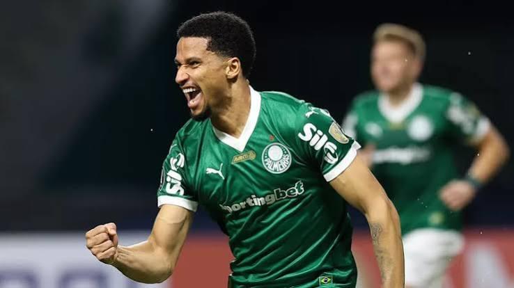 Murilo destaca espaços no Palmeiras em esquema com três zagueiros: 'Mais livre para construir'