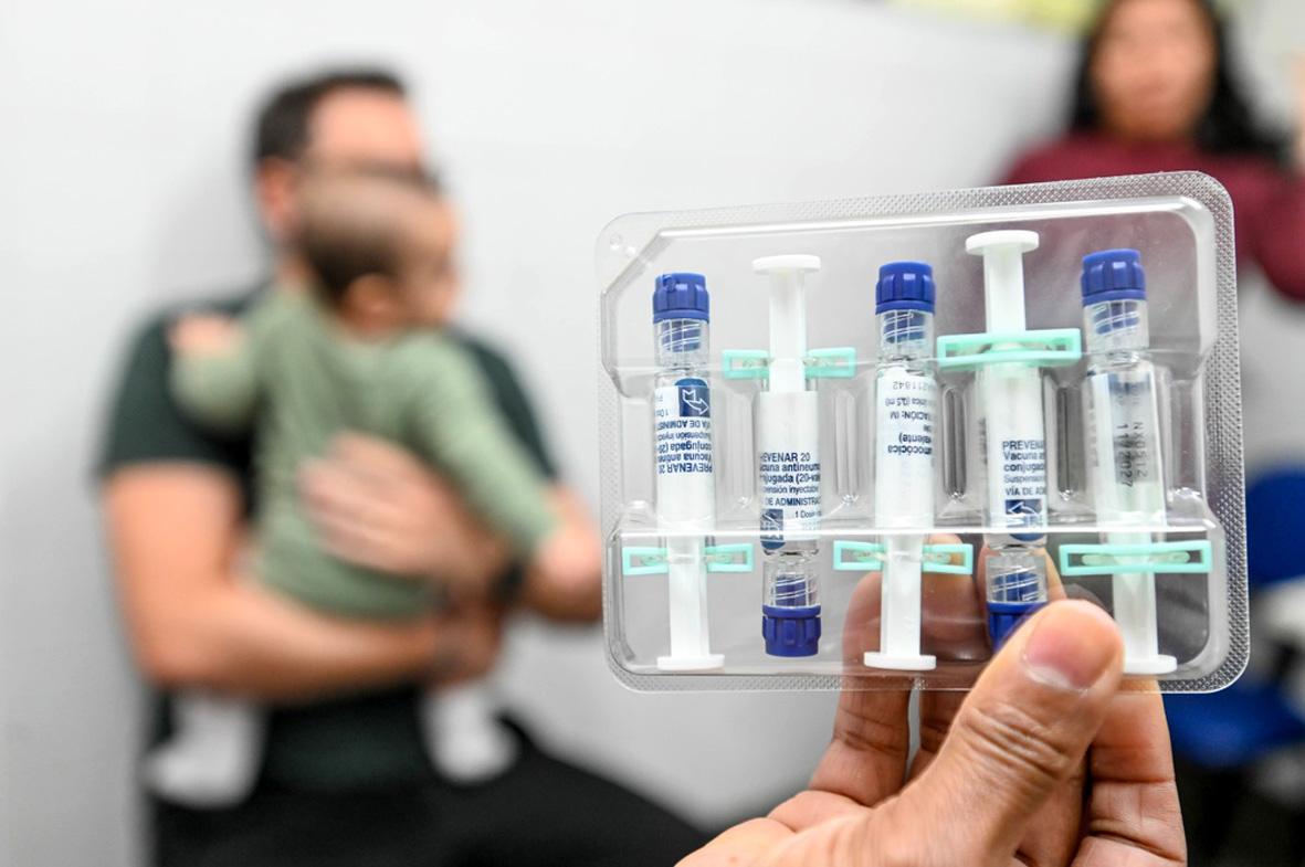 Nova vacina Pneumo 20 segue disponível na rede municipal de Itatiba para proteger bebês contra doenças graves