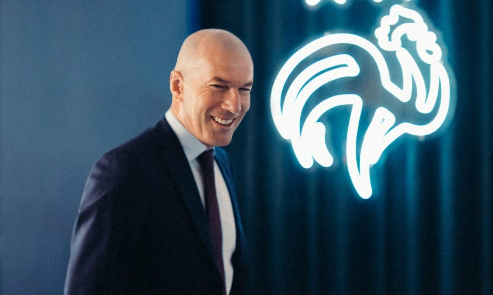 Zidane ganhará na seleção francesa menos da metade que Ancelotti recebe para treinar o Brasil