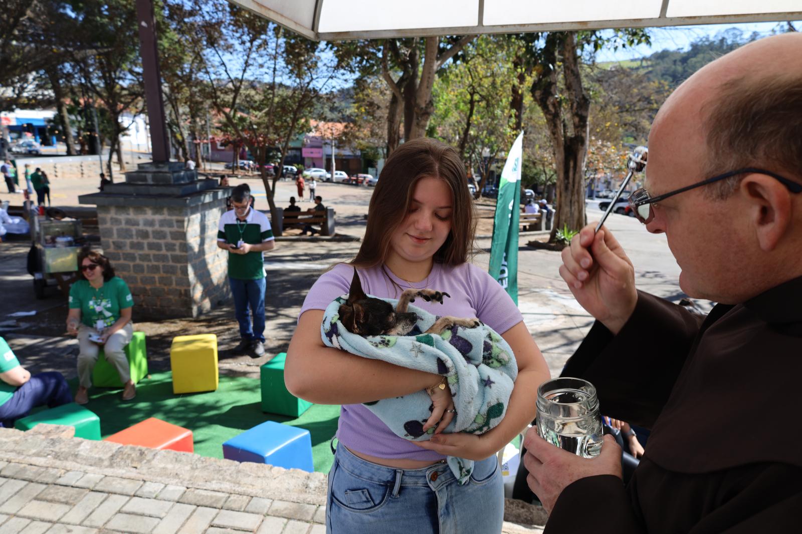USF em Ação arrecada itens de higiene pessoal para o Fundo Social de Solidariedade