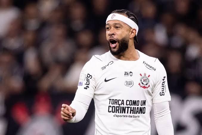Corinthians mantém esperança de acordo com Memphis para parcelar dívida de R$ 77 milhões