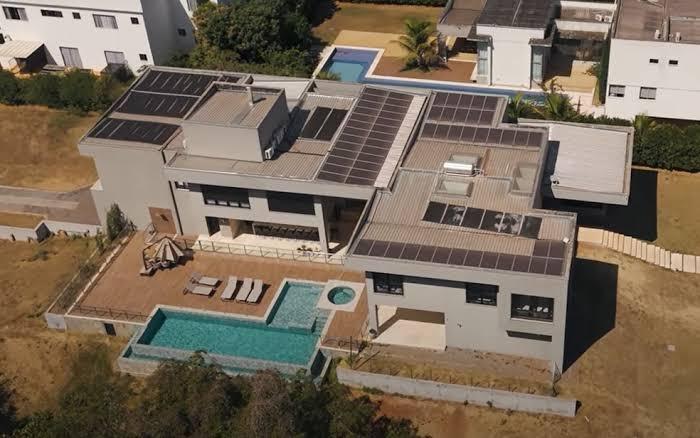 Mansão onde Virginia e Zé Felipe moraram com as filhas está à venda por R$ 29 milhões