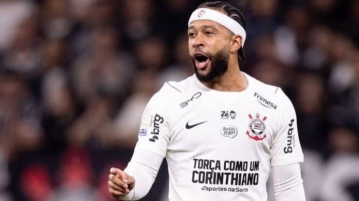 Presidente do Corinthians crava renovação de Memphis uma semana após desistir do novo contrato
