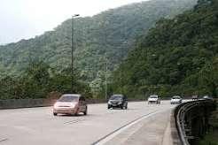 Saiba como funciona o uso de farol em rodovias durante o dia