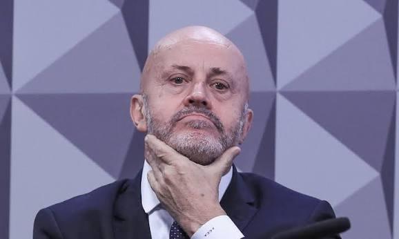 André Mendonça manda soltar filho do 