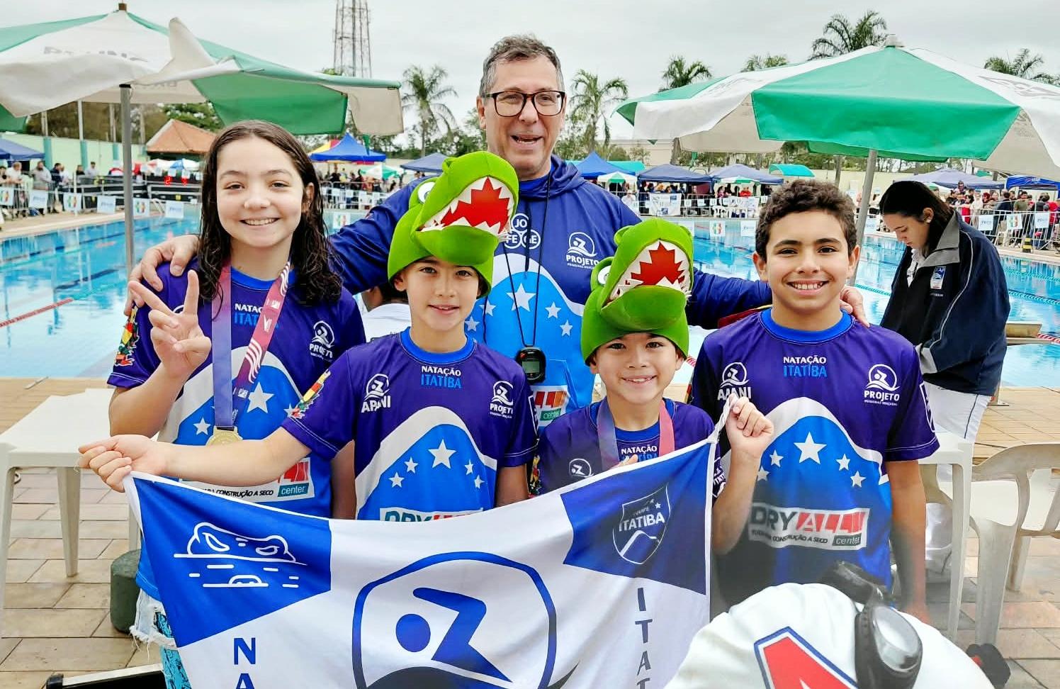 Apan Itatibense sobe ao pódio do Circuito Mirim de Natação em Limeira