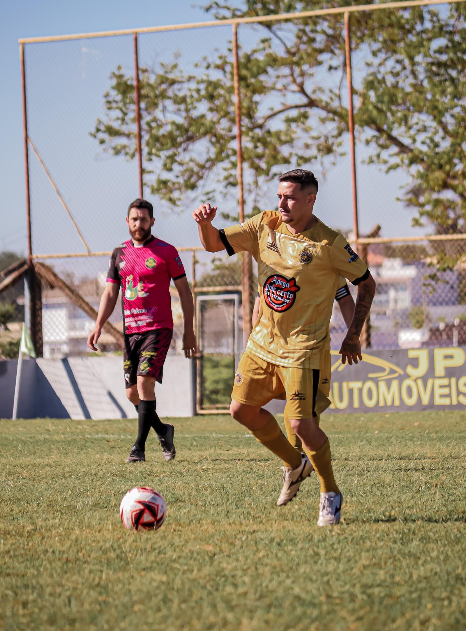 Bola volta a rolar pelo Itatibão com jogos das quatro divisões neste fim de semana