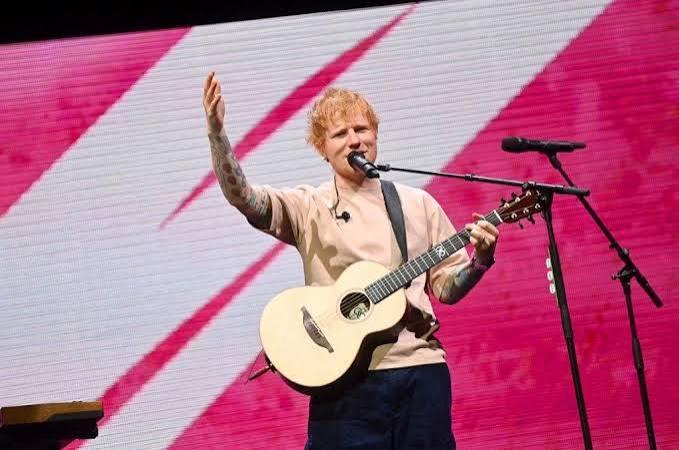 Ed Sheeran é banido de rádio irlandesa após controvérsia
