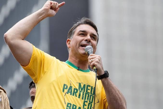 Flávio Bolsonaro: terça-feira será um dos dias mais importantes nos últimos anos para o Brasil