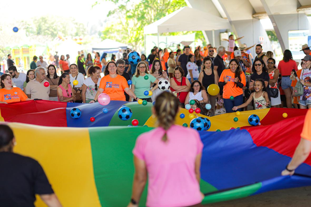 Inclusão & Ação reúne famílias em manhã de diversidade e serviços no Parque Luís Latorre