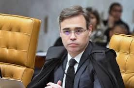 Mendonça cita risco às investigações com dados de celular de Vorcaro