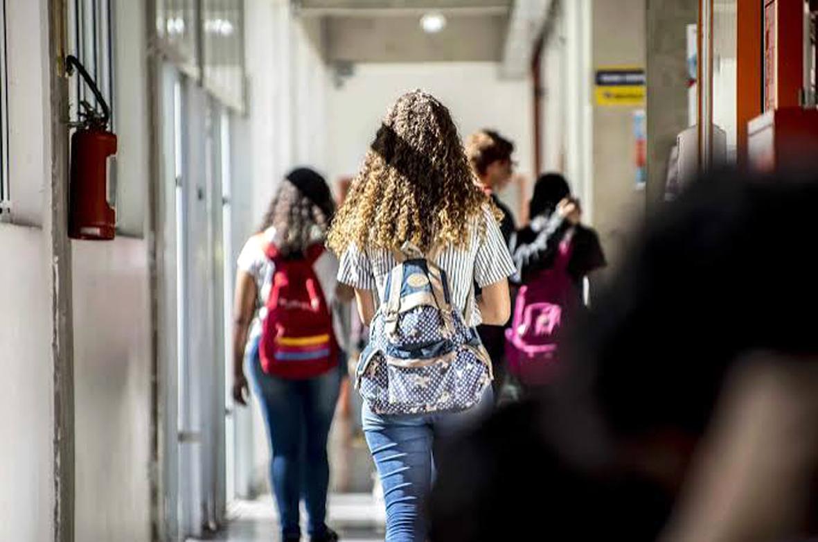 Procon de Itatiba orienta famílias sobre rematrícula e reajuste das mensalidades escolares