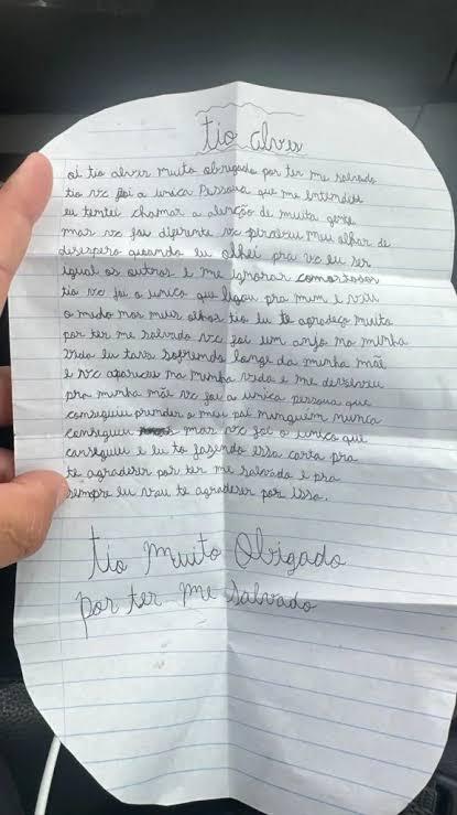 Em carta, menina resgatada de sequestro agradece policial: ‘única pessoa que me entendeu’