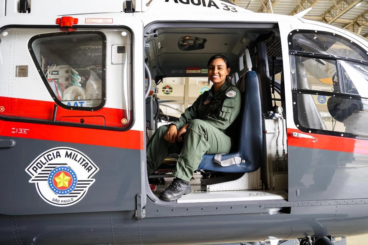 ‘Voar para servir’: veja como é a rotina de quem faz parte do Comando de Aviação da PM de SP ‘Voar para servir’: veja como é a rotina de quem faz parte do Comando de Aviação da PM de SP