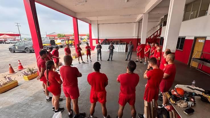 bombeiros e Defesa Civil retornam a São Paulo após 16 dias de combate a incêndios no Amazonas