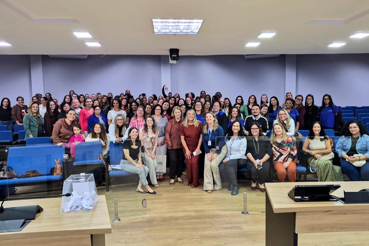 Cerca de 120 professores da Educação Infantil de Itatiba concluem formação em leitura e escrita