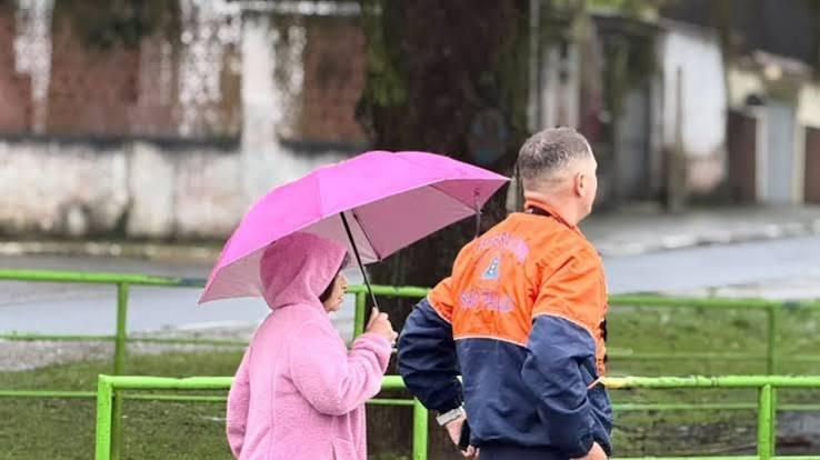 Defesa Civil de SP alerta para os riscos de se enfrentar enchentes e alagamentos